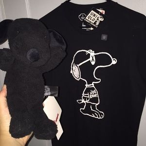 Kaws x Peanuts T-Shirt + Kaws x Snoopy Plush